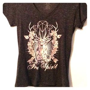 “Free Spirit” V-neck Tee